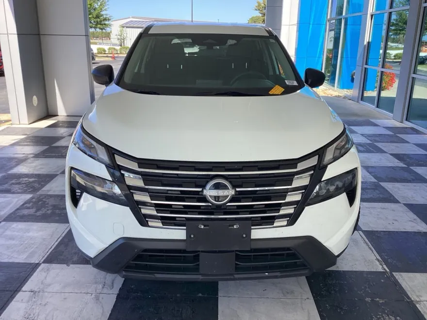 2024 Nissan Rogue S photo 1