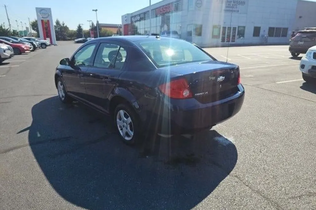 2008 Chevrolet Cobalt LS photo 1