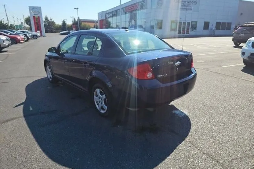 2008 Chevrolet Cobalt LS photo 1