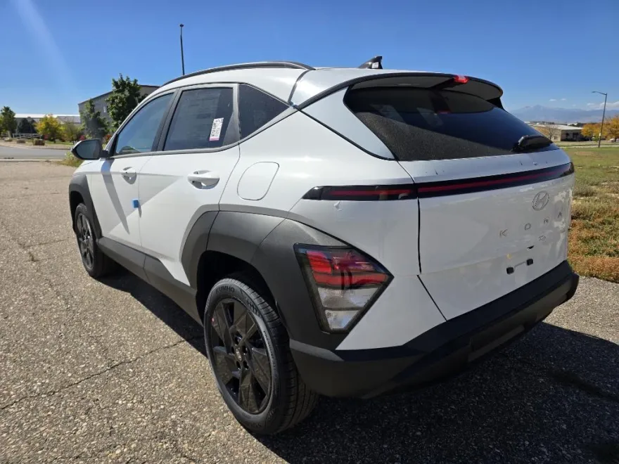 2026 Hyundai Kona SEL photo 1