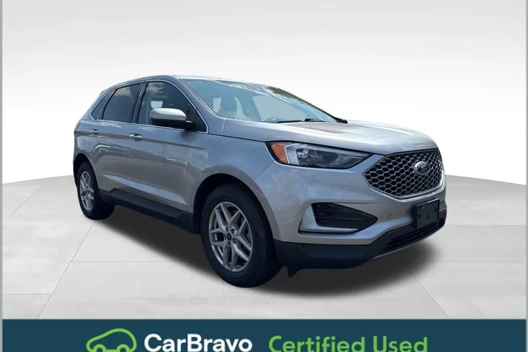 2023 Ford Edge SEL photo 1