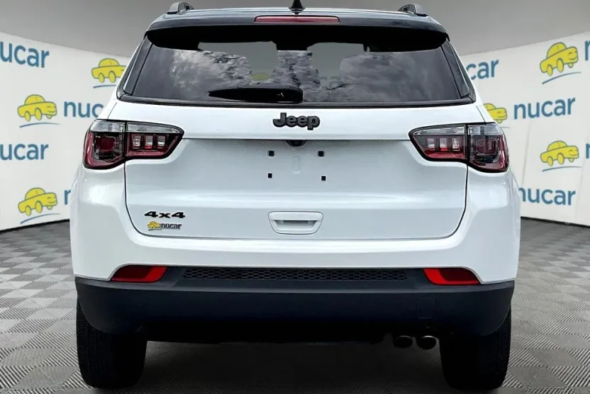 2022 Jeep Compass Altitude photo 1