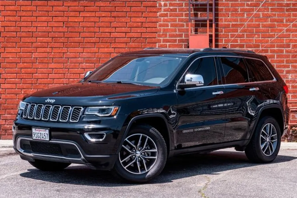 2017 Jeep Grand Cherokee Limited photo 1