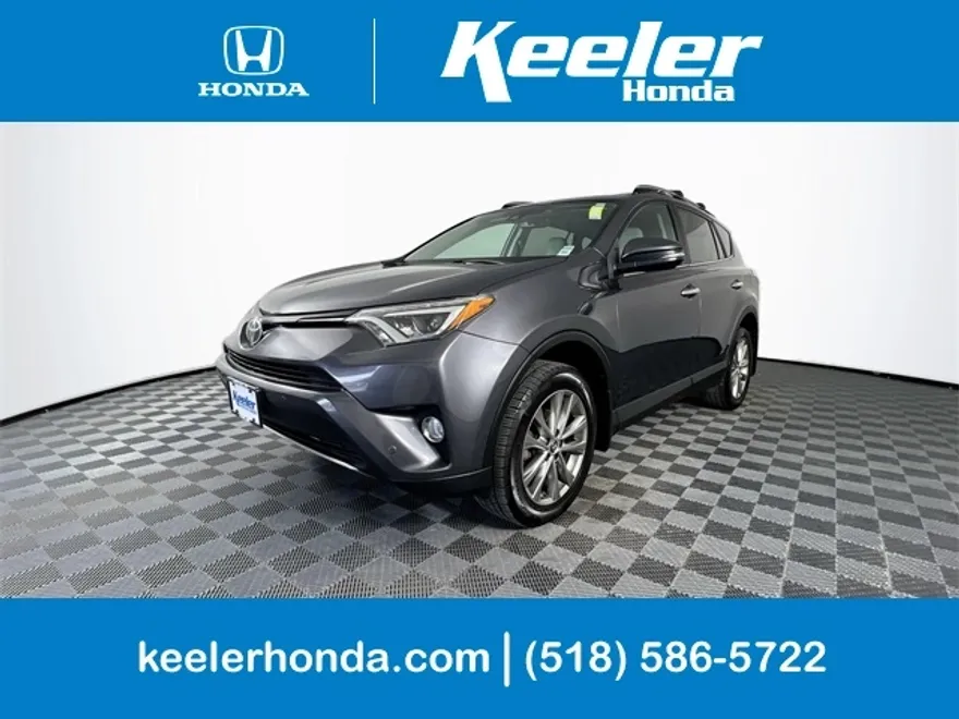 2017 Toyota RAV4 Limited photo 1