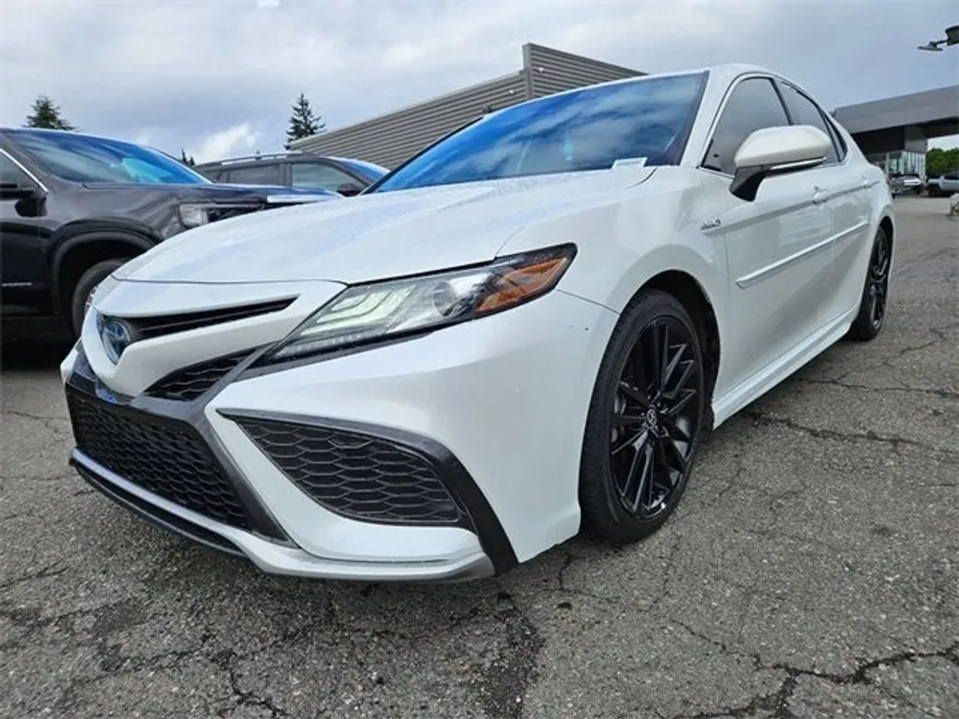 2021 Toyota Camry Hybrid XSE photo 1