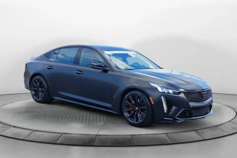 2024 Cadillac CT5 V photo 1