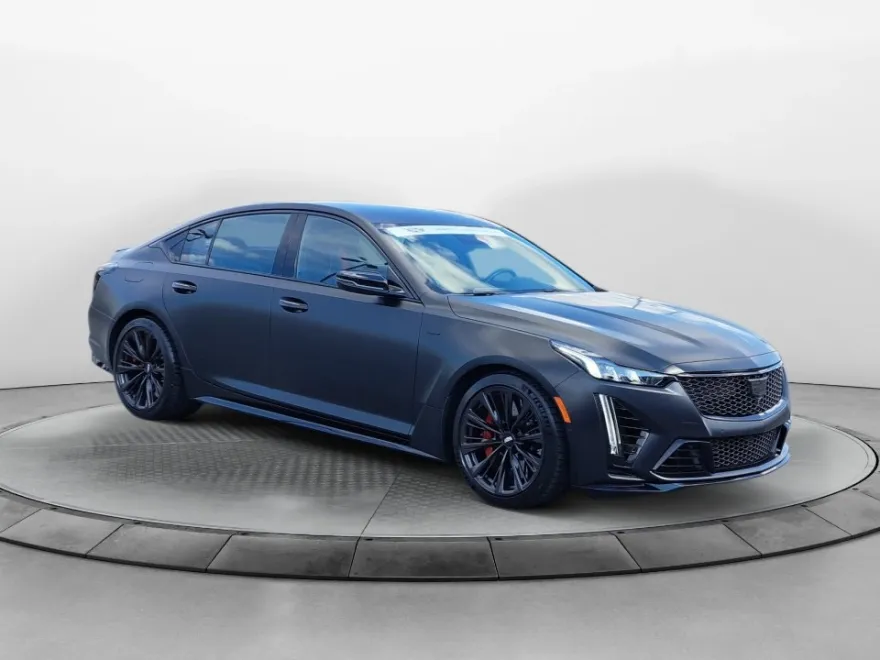 2024 Cadillac CT5 V photo 1