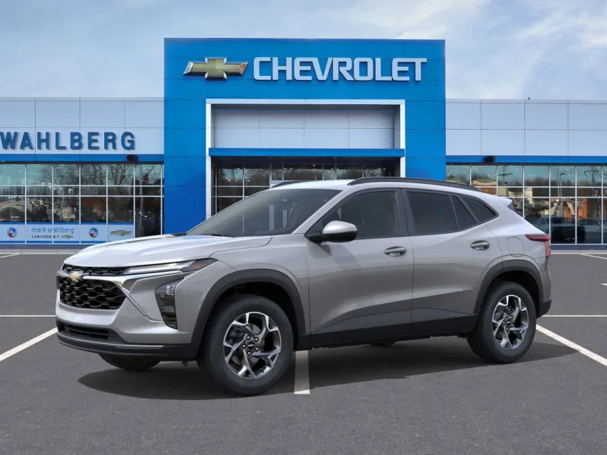 2025 Chevrolet Trax LT photo 1