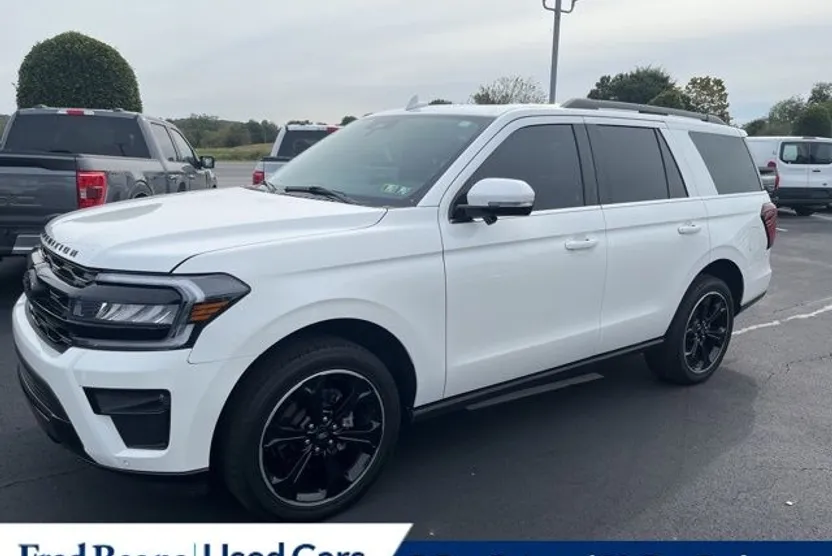 2024 Ford Expedition Limited photo 1
