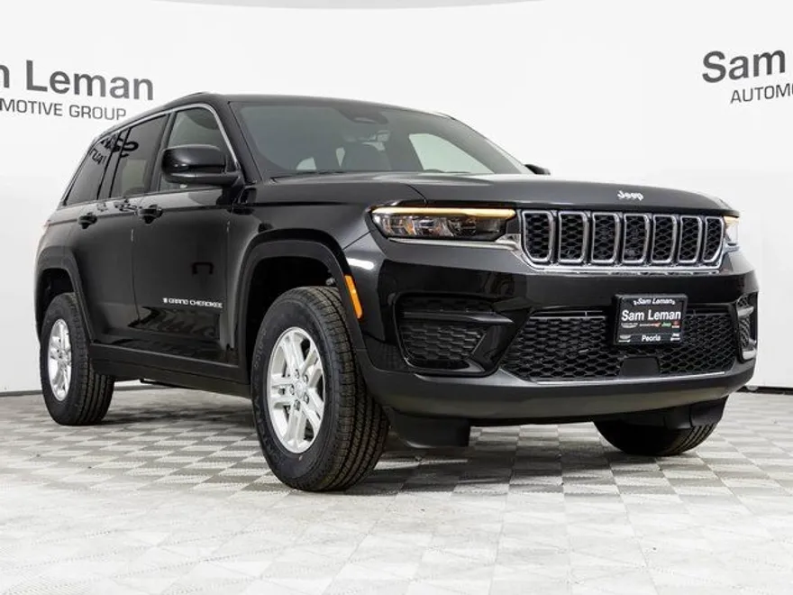 2025 Jeep Grand Cherokee Laredo photo 1