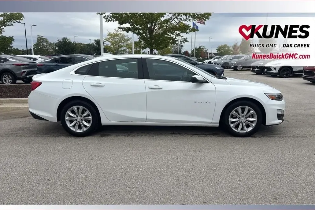 2024 Chevrolet Malibu 1LT photo 1