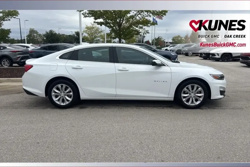 2024 Chevrolet Malibu 1LT photo 1
