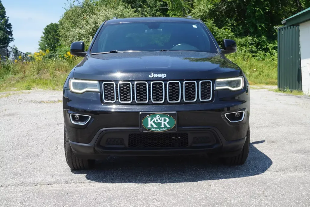 2020 Jeep Grand Cherokee Laredo photo 1