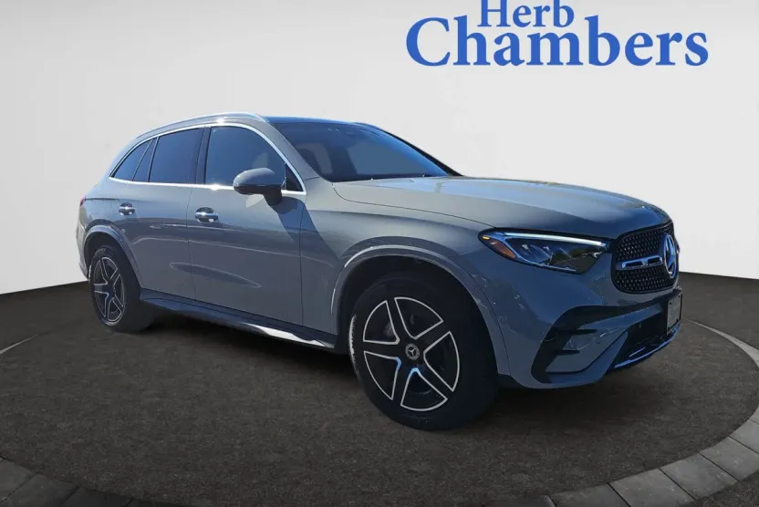 2025 Mercedes Benz GLC 300 4MATIC photo 1
