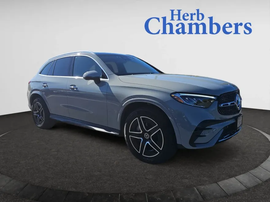 2025 Mercedes Benz GLC 300 4MATIC photo 1