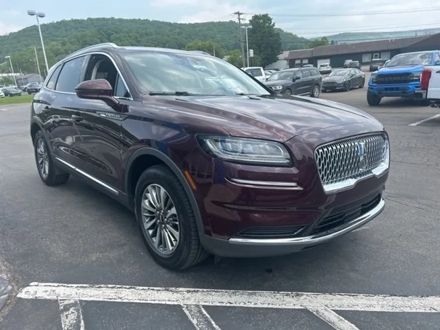 2022 Lincoln Nautilus Standard photo 1
