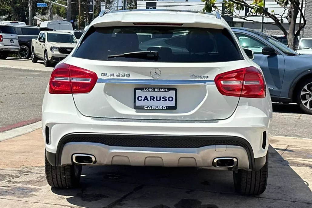 2015 Mercedes Benz GLA 250 4MATIC photo 1