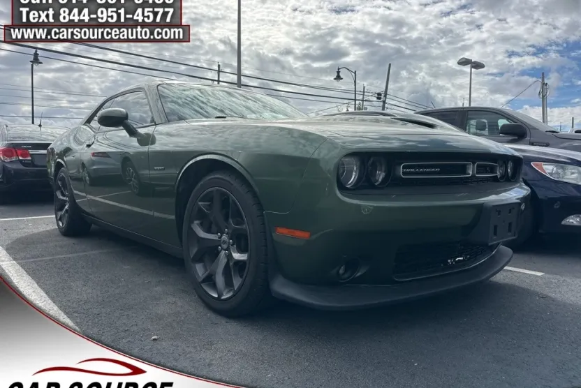 2019 Dodge Challenger R/T photo 1