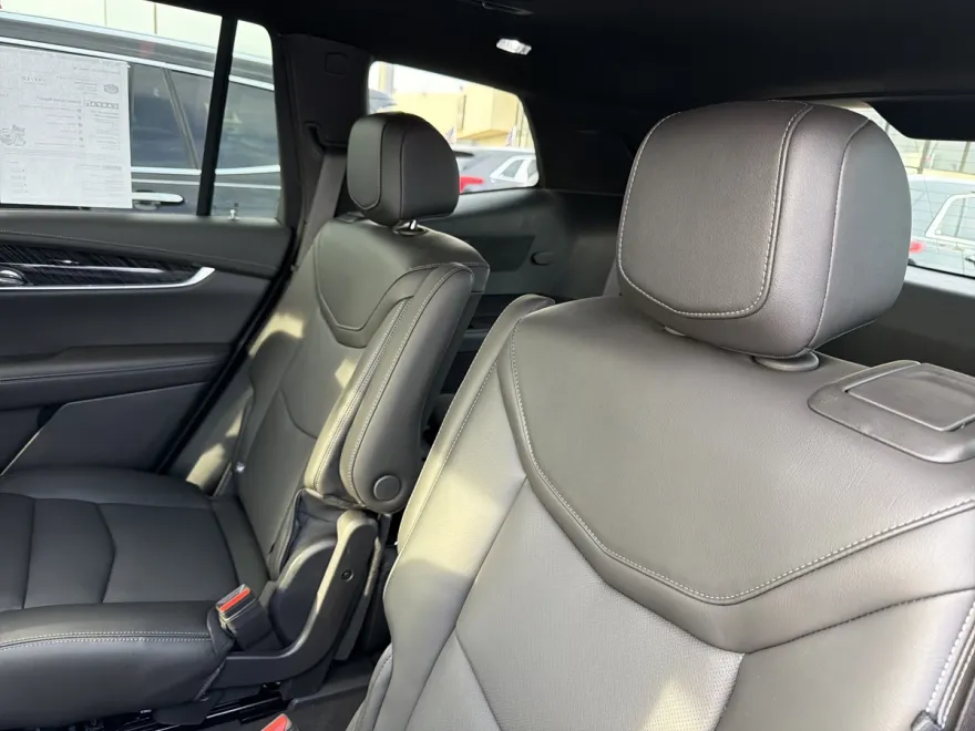 2025 Cadillac XT6 Premium Luxury photo 1