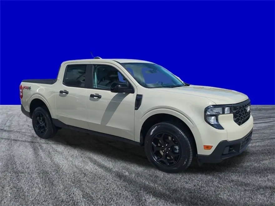 2025 Ford Maverick XLT photo 1