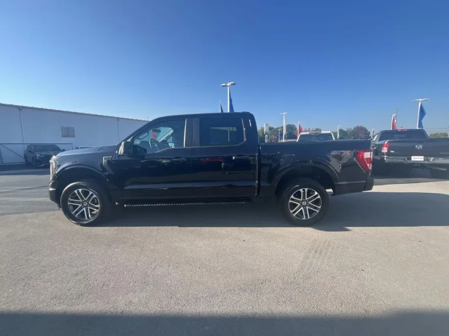 2023 Ford F-150 XL photo 1