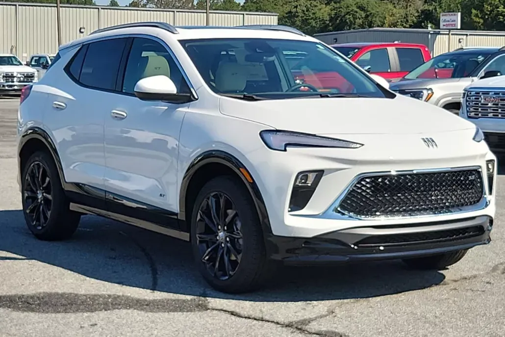 2026 Buick Encore GX Sport Touring photo 1