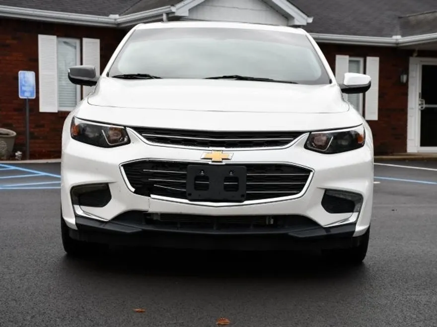 2017 Chevrolet Malibu Premier photo 1