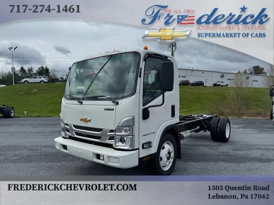 2024 Chevrolet Silverado 4500HD Base photo 1