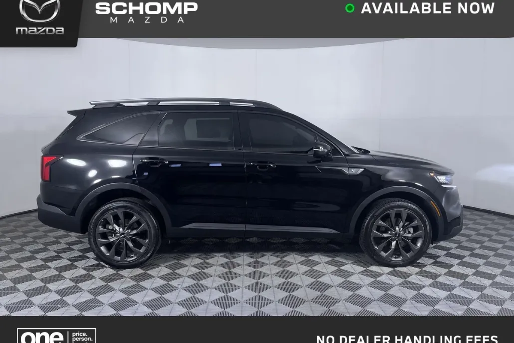 2022 Kia Sorento EX photo 1