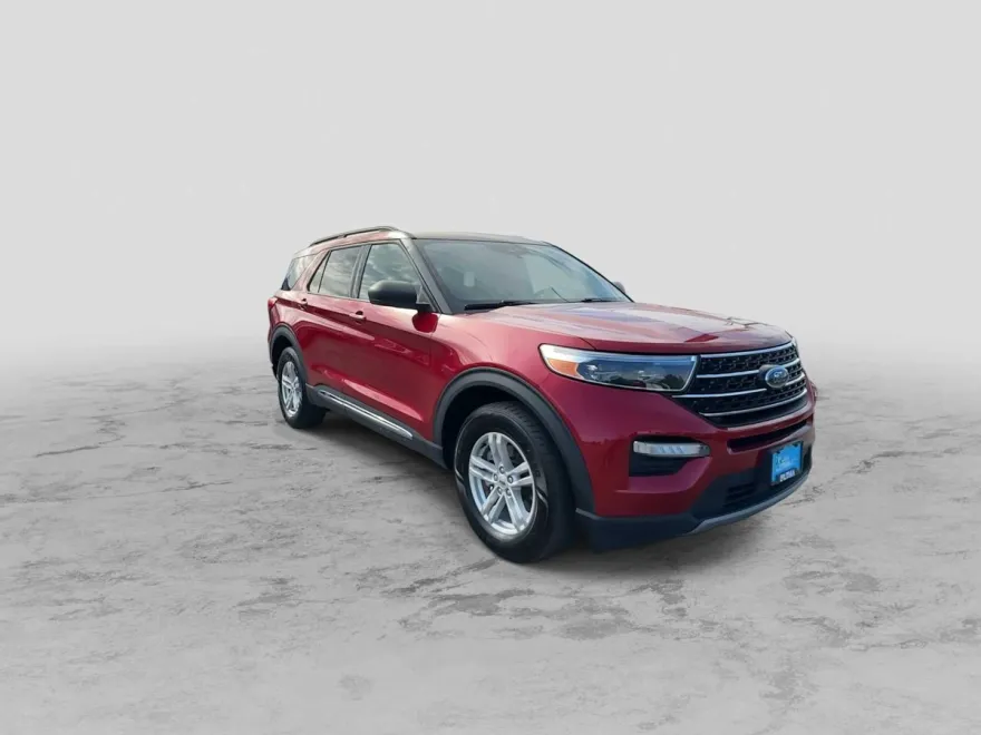 2021 Ford Explorer XLT photo 1