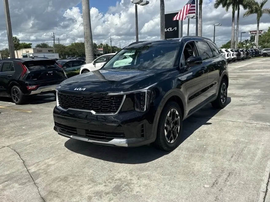 2026 Kia Sorento S photo 1