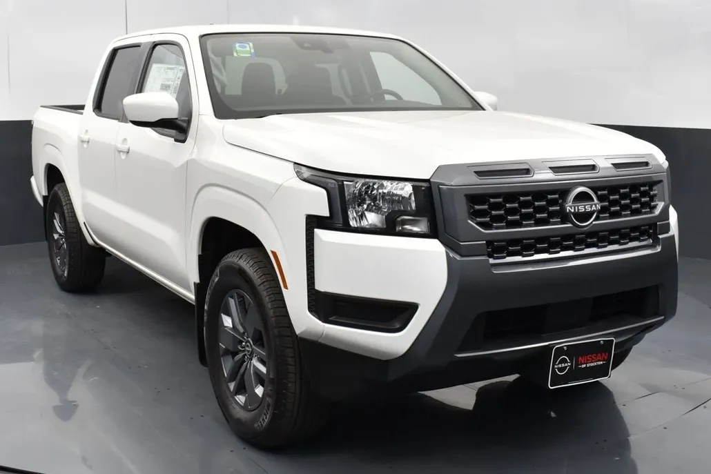 2025 Nissan Frontier SV photo 1