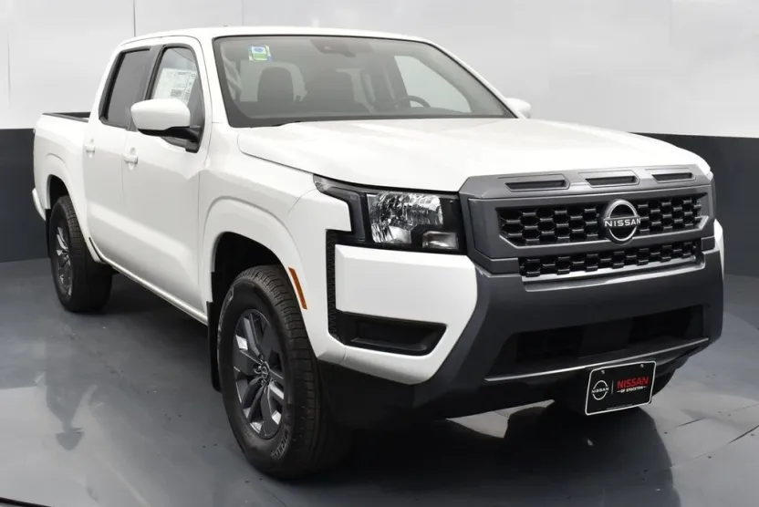 2025 Nissan Frontier SV photo 1