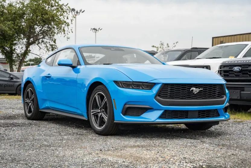 2025 Ford Mustang EcoBoost Premium photo 1