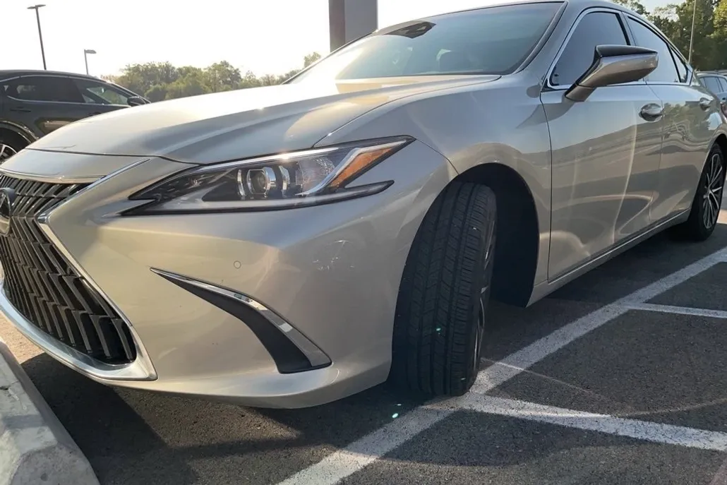 2023 Lexus ES 350 photo 1