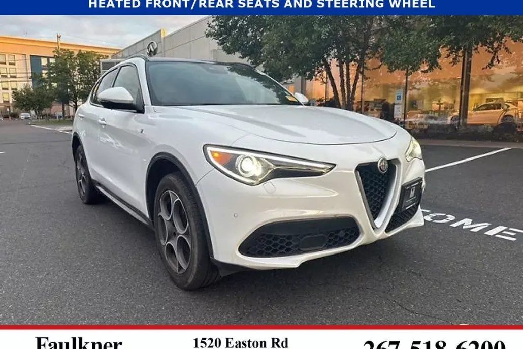 2022 Alfa Romeo Stelvio Ti photo 1