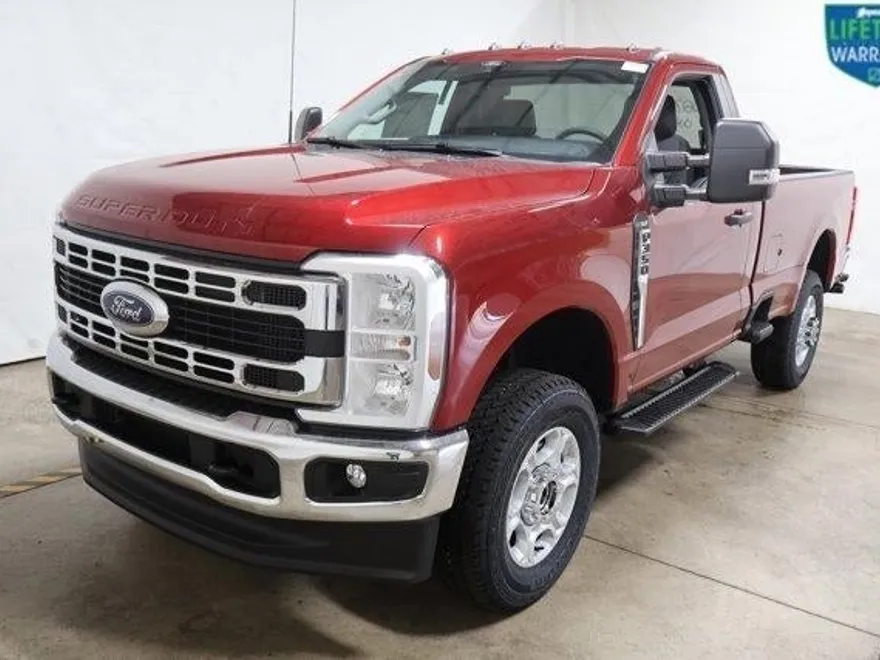 2025 Ford F-350 XLT photo 1
