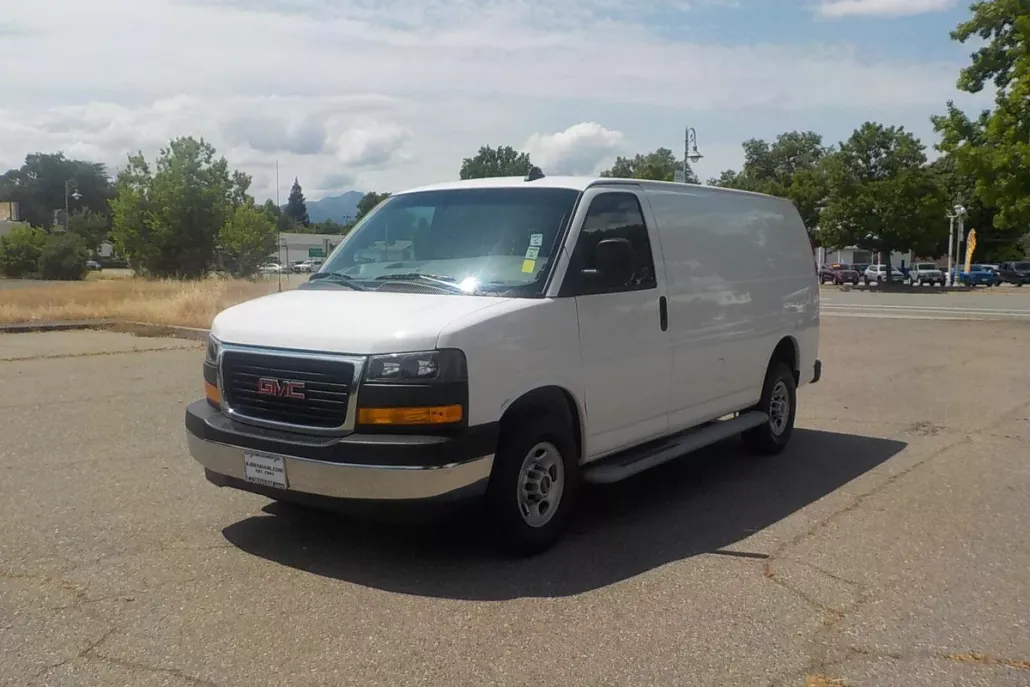 2023 Gmc Savana Cargo 2500 photo 1