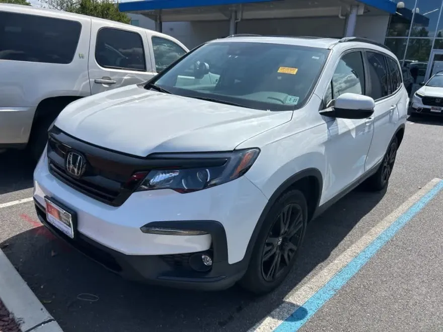 2022 Honda Pilot Special Edition photo 1
