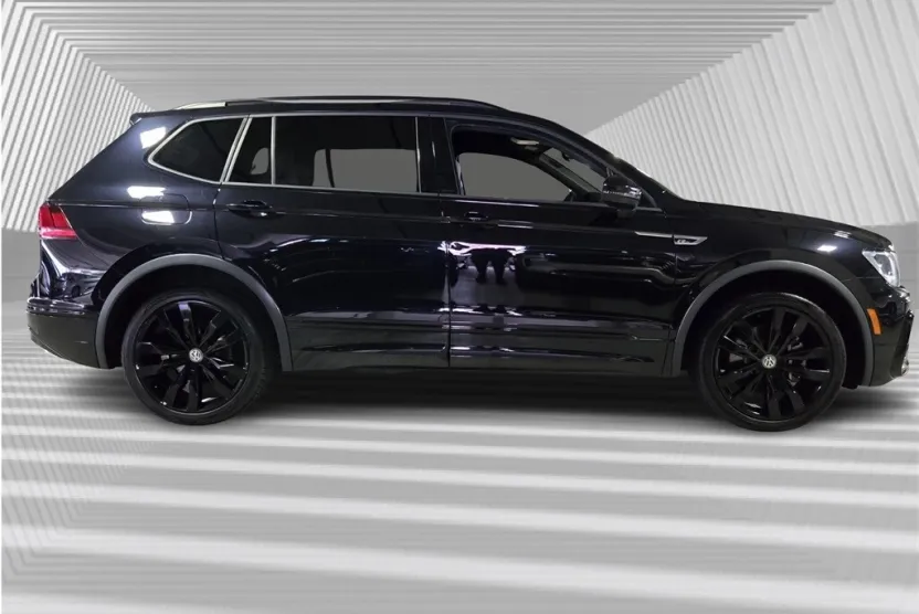 2021 Volkswagen Tiguan SE R-Line Black photo 1