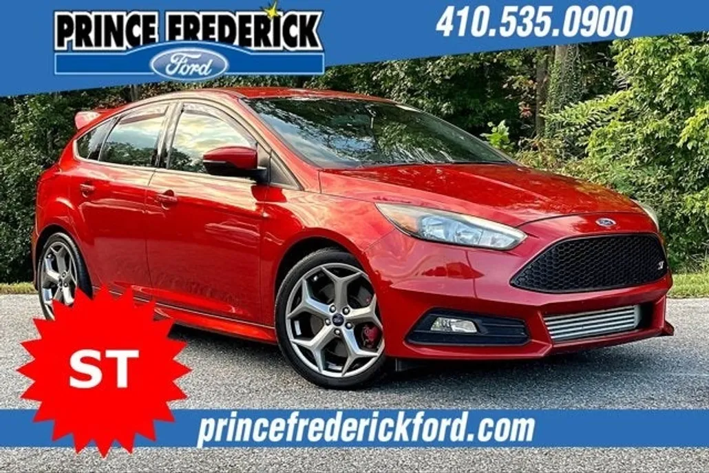 2018 Ford Focus ST photo 1