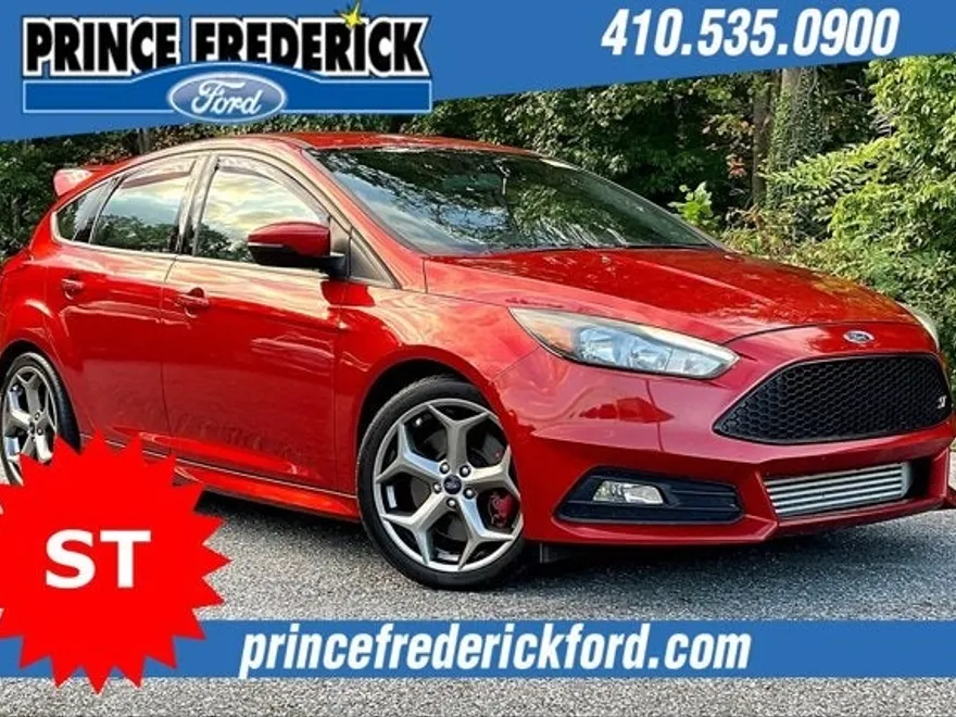 2018 Ford Focus ST photo 1