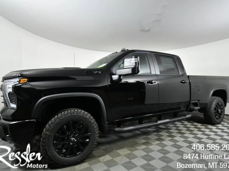 2025 Chevrolet Silverado 3500HD LT photo 1