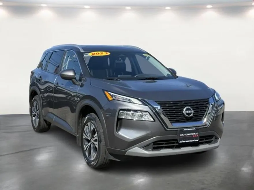 2023 Nissan Rogue SV photo 1