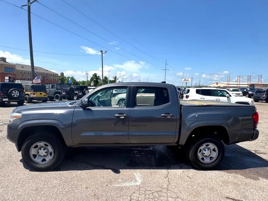 2021 Toyota Tacoma SR5 Double Cab photo 8