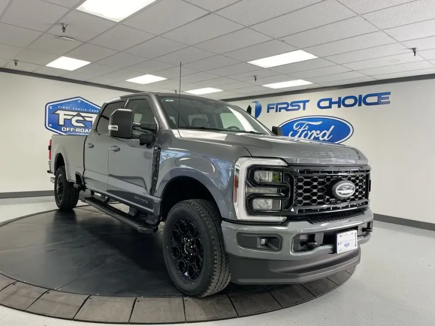 2025 Ford F-250 XLT photo 1