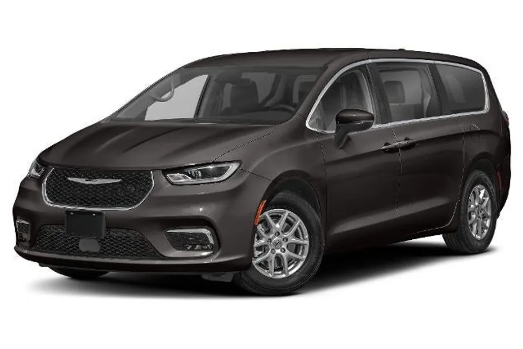 2023 Chrysler Pacifica Touring L photo 1