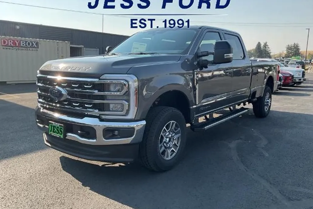 2026 Ford F-350 Lariat photo 1