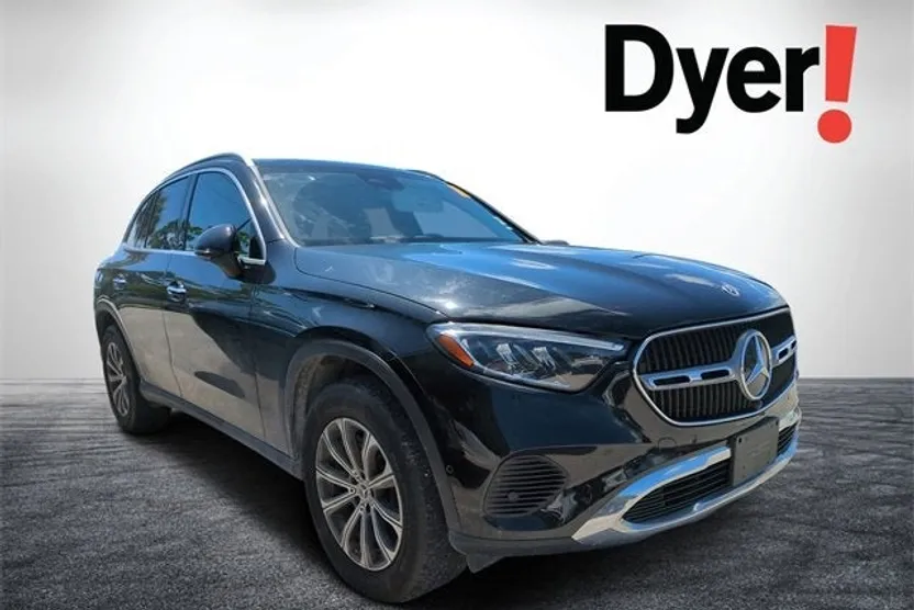2024 Mercedes Benz GLC 300 photo 1