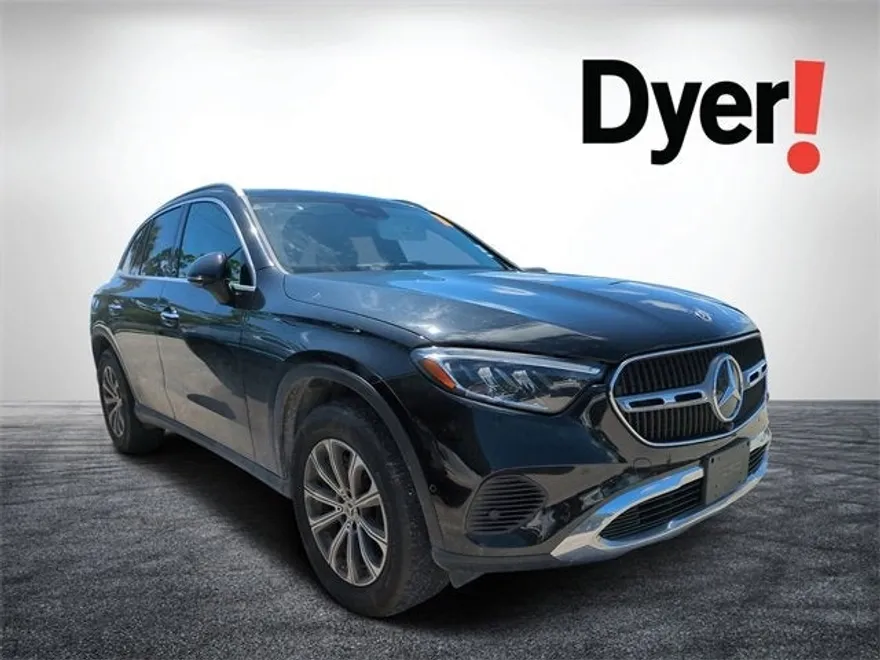 2024 Mercedes Benz GLC 300 photo 1